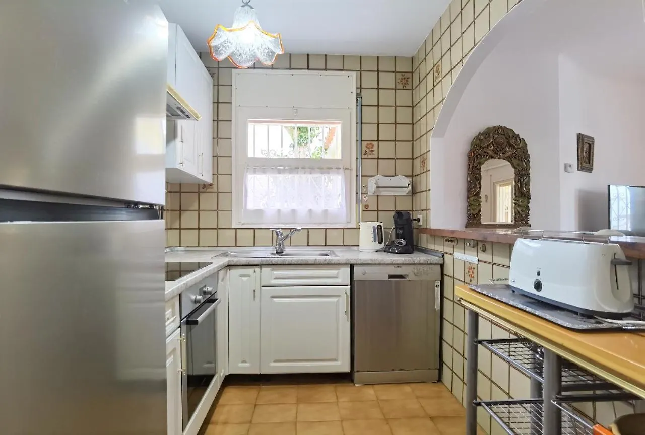 Leon Inmo Casa Ingrid - 11491 Villa Empuriabrava Spain