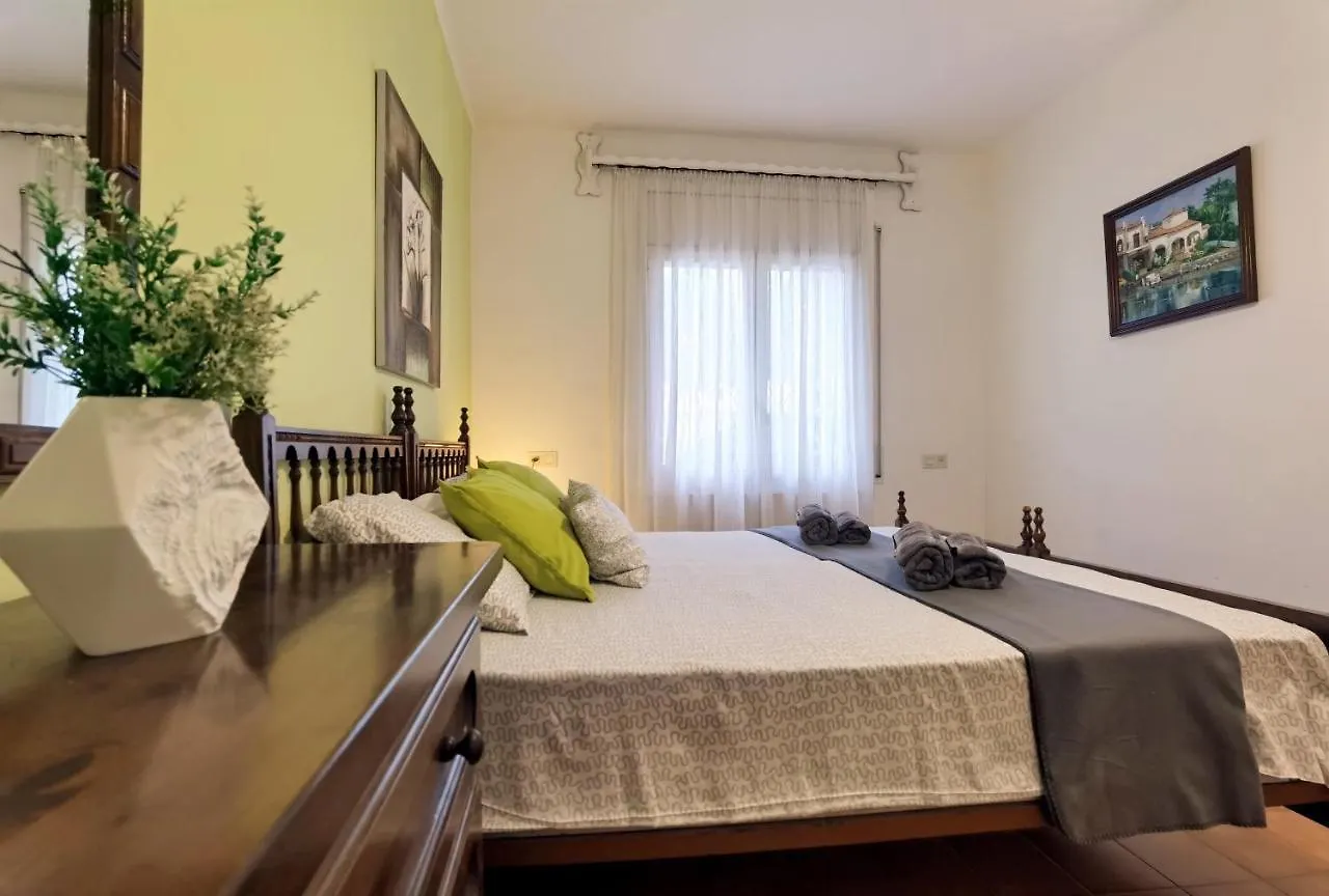 Willa Leon Inmo Casa Ingrid - 11491 Empuriabrava 0*,  Hiszpania