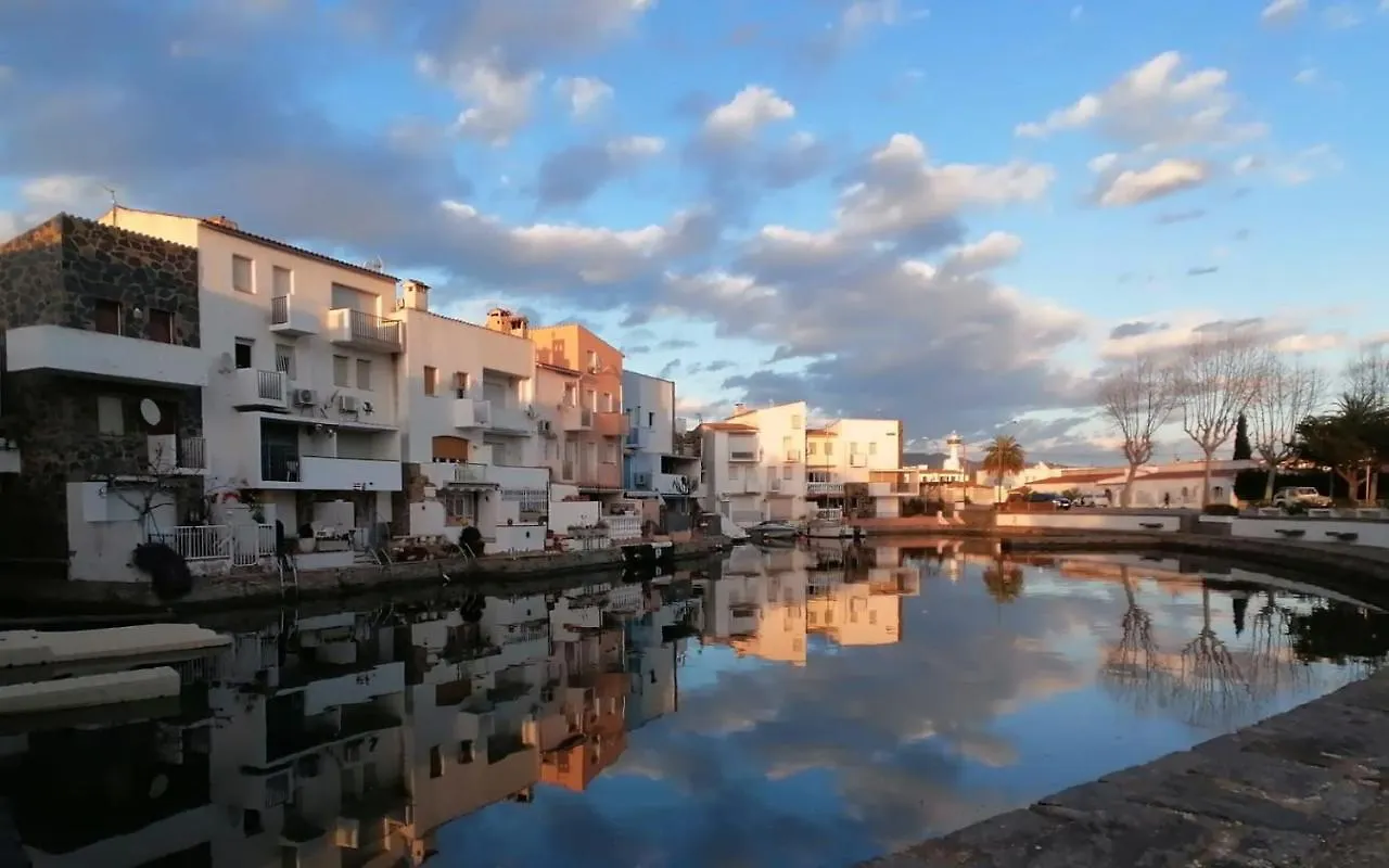 Willa Leon Inmo Casa Ingrid - 11491 Empuriabrava 0*,  Hiszpania